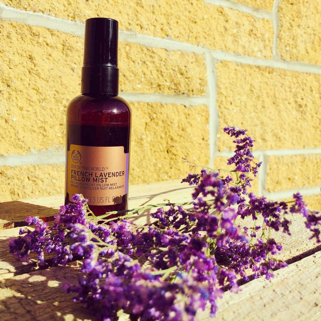 Xịt Thơm Gối Oải Hương The Body Shop Pillow Mist Lavender 100ml