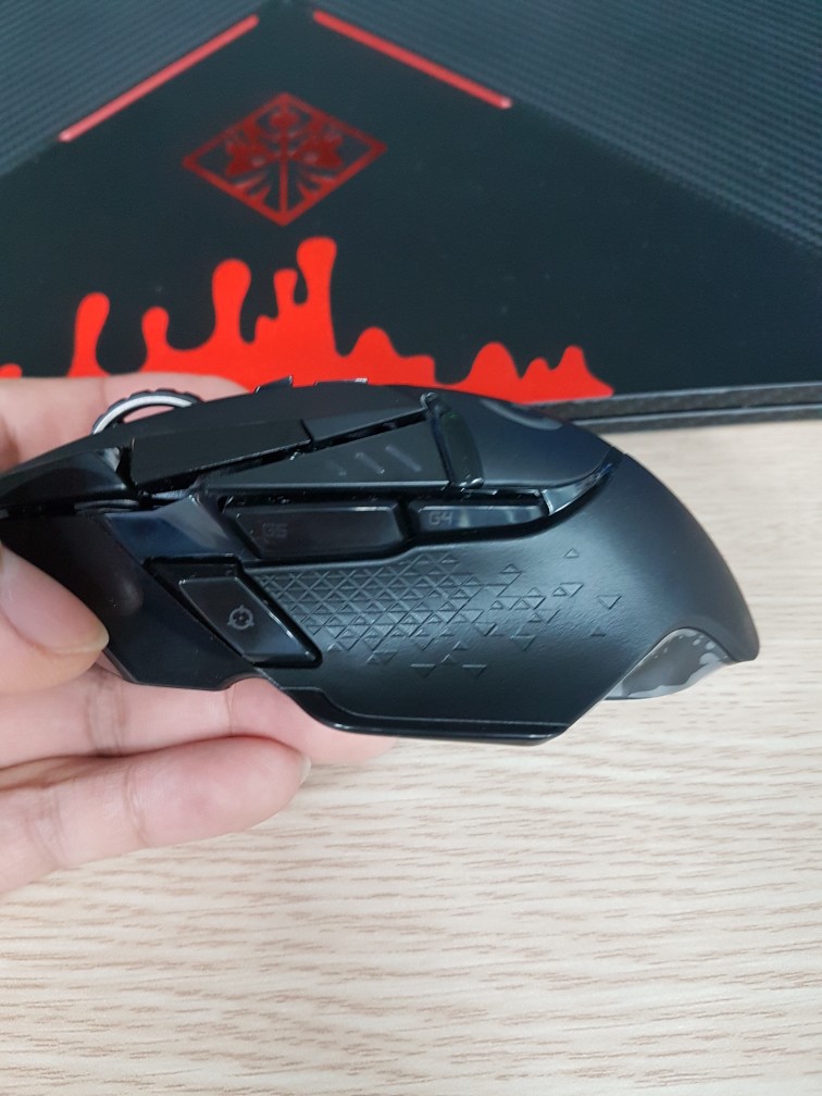 Chuột Logitech G502 LIGHTSPEED và phụ kiện