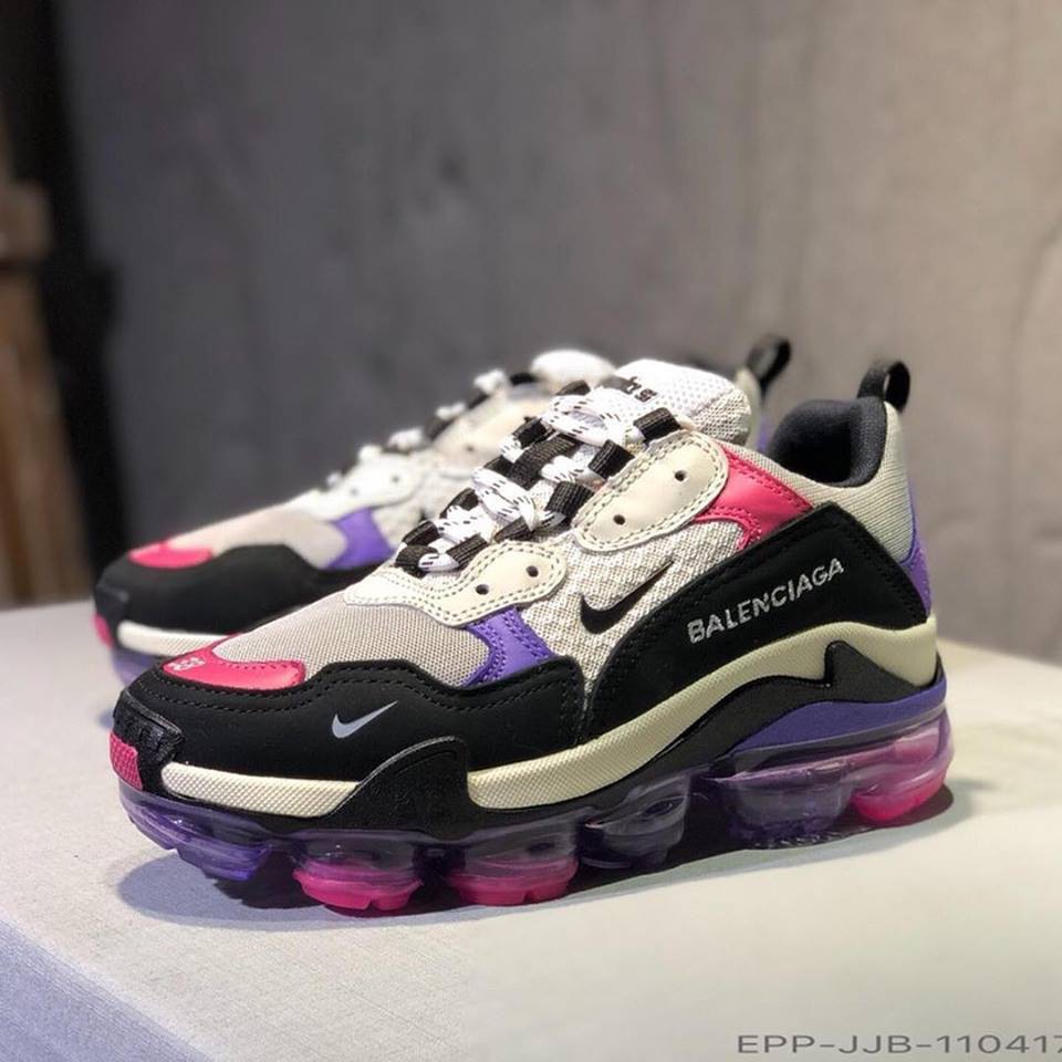 Balenciaga triple s on sale vapormax