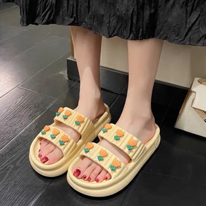 Dép đế bằng kiểu dáng mới