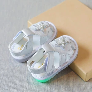 sandal tập đi cho bé - dép rọ tập đi đế chống trượt êm chân có đèn led hình ngôi sao led208 ( có video & ảnh thật)