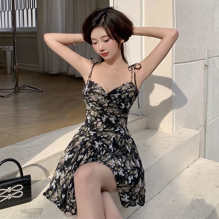 Đầm Hai Dây Họa Tiết Hoa Nhí Xinh Xắn Phong Cách Pháp Thời Trang Mùa Hè