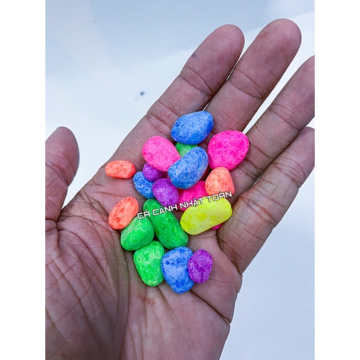 ĐÁ TRANG TRÍ HỒ CÁ NON BỘ ĐỦ MÀU VIÊN NHỎ 550G
