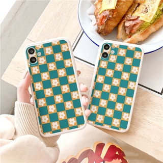 Ốp lưng iphone cạnh vuông Hoa caro dành cho iphone 6 đến 16promax - E179