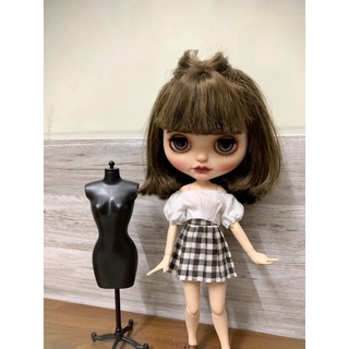 Set áo trễ vai chân váy caro size blythe,xinyi,barbie