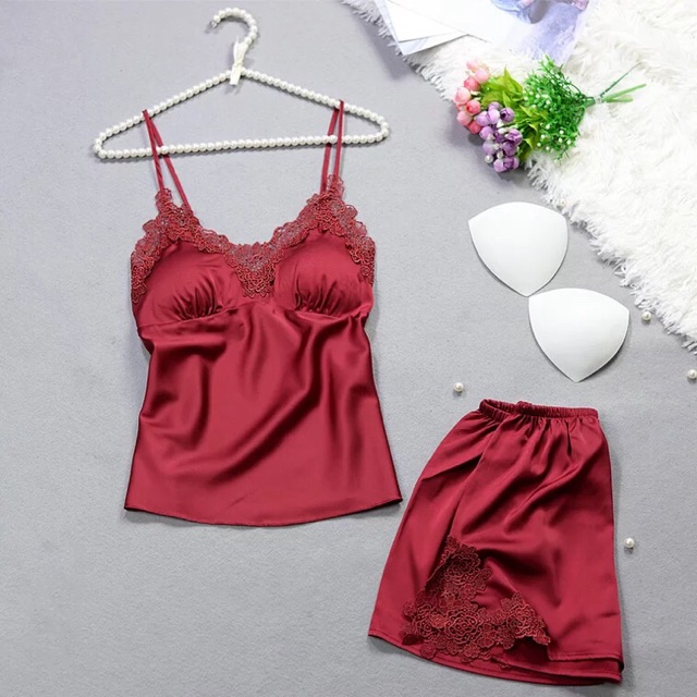 Bộ ngủ lụa mềm mịn phối ren