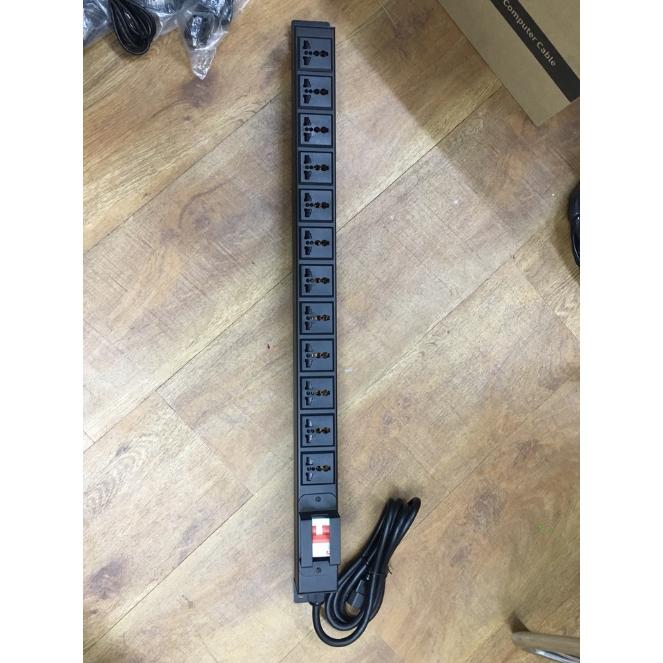 Ổ cắm tủ rack lấy điện ra từ ups, ổ cắm 6 lỗ đa năng, ổ cắm 12 lỗ , ổ ...