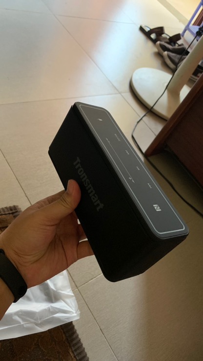 Loa Tronsmart Element Mega