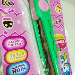 Kéo cắt nét lượn sóng