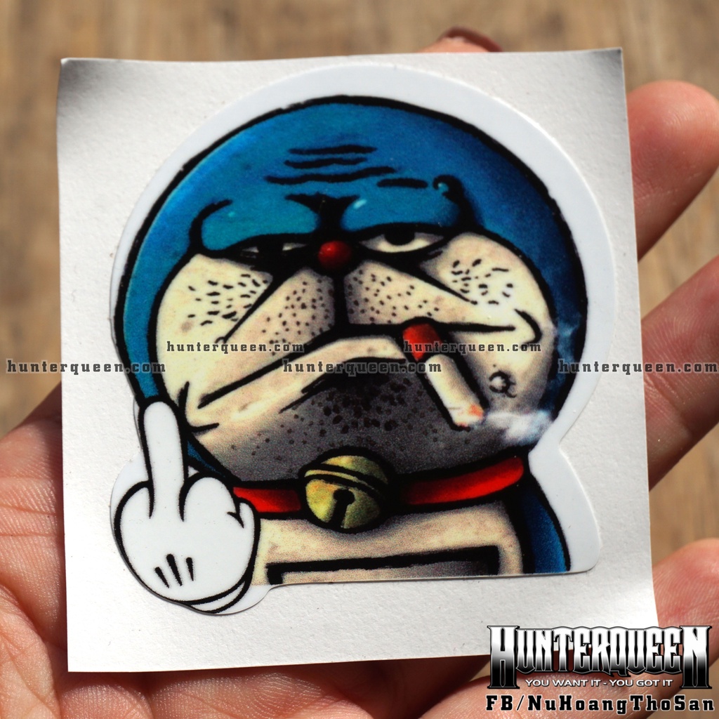 Hình dán Doraemon hút thuốc[5.8x6.3cm]. Decal sticker độc đáo. Tem trang trí chống nước, không bay màu