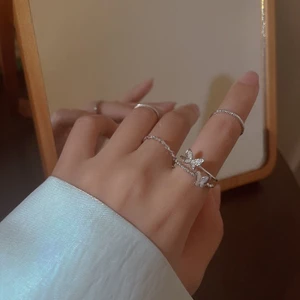 Set 4 Nhẫn Hình Bướm Có Thể Điều Chỉnh Kích Thước Thời Trang Dành Cho Nữ