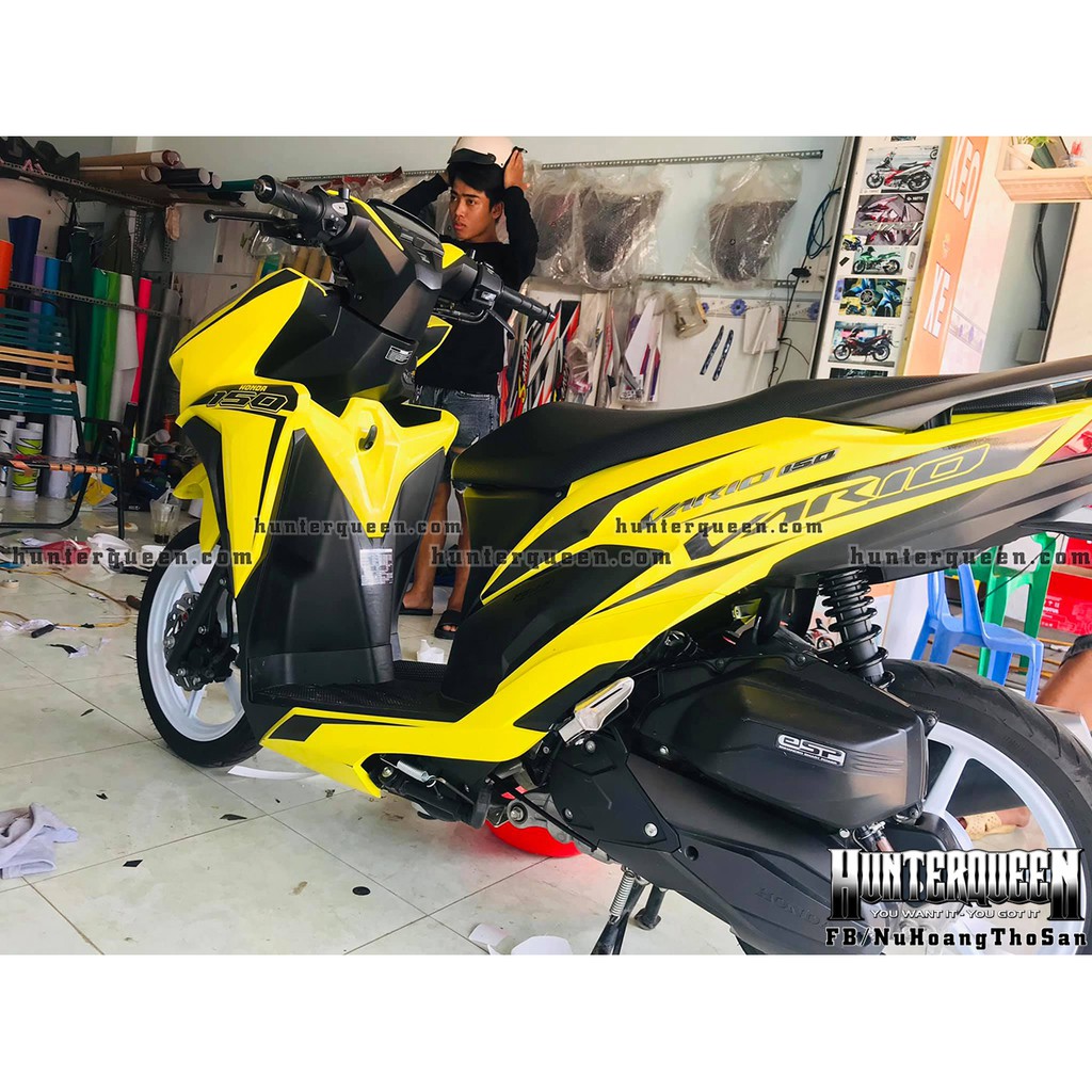 Tem rời xe Vario 2018. Đơn giản. Đen vàng. Dán xe màu vàng