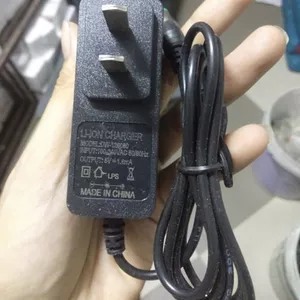 Sạc máy cân mực laze tia xanh đỏ có đèn báo