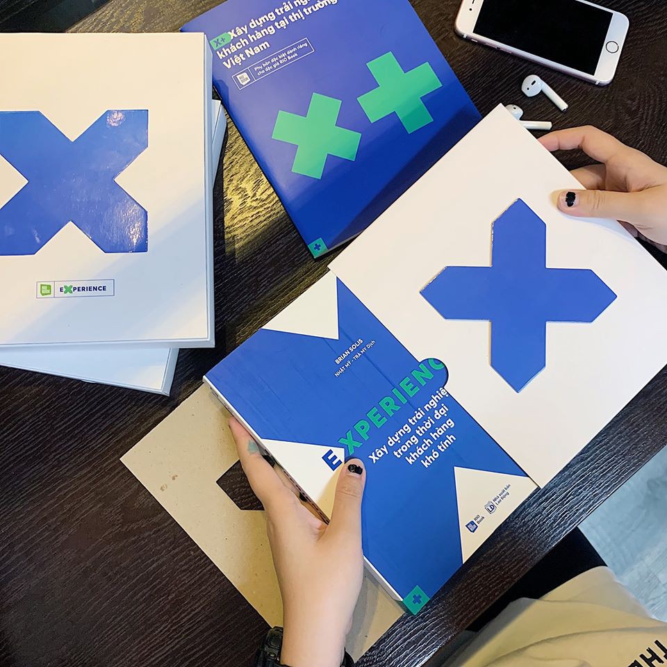 Ảnh Sách - Experience - Xây dựng trải nghiệm trong thời đại khách hàng khó tính (Phiên bản không hộp giấy) 1