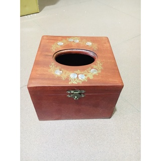 Hộp đựng giấy ăn vuông in hoa trạm chữ thọ