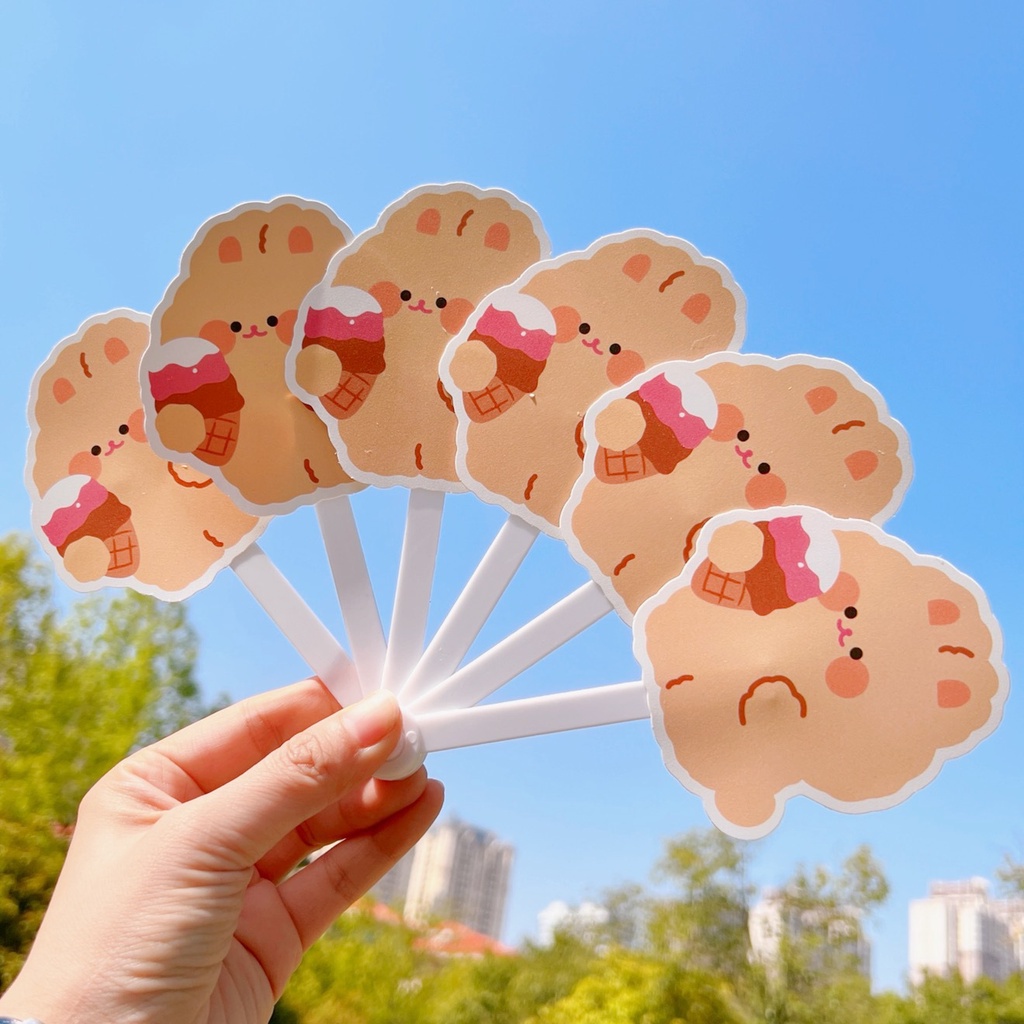 Quạt Xòe 6 Cánh Họa Tiết Dễ Thương Tay Cầm Chắc Chắn (nhiều mẫu lựa chọn) R11