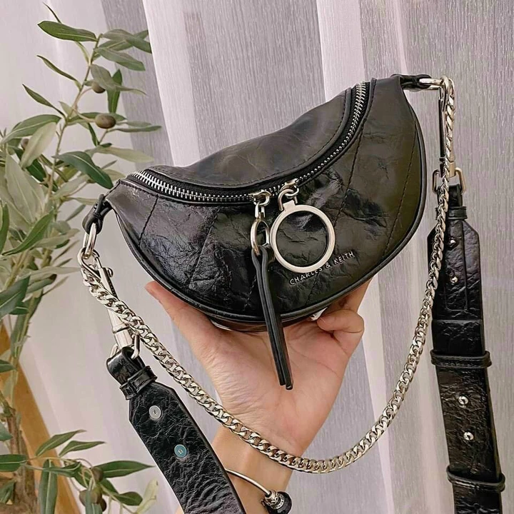 Women's Minimalist Belt Bag – Black – 4