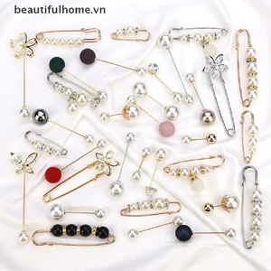 Trâm cài áo đính ngọc trai sang trọng
