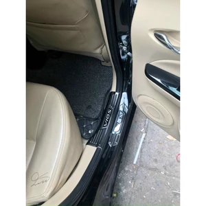 Ốp bậc cửa Vios, nẹp bước chân Toyota Vios 2019-2023, Chất liệu Carbon cao cấp