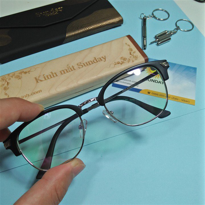 Gọng kính cận thời trang V68