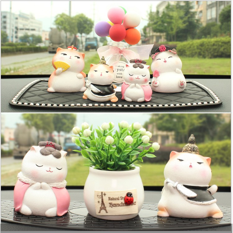 Bộ decor mèo hoàng cung trang trí taplo ô tô, phụ kiện xe hơi sáng tạo, hoặc để bàn làm việc có tặng kèm sáp thơm