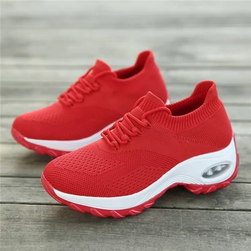 Giày Nữ Giày Đi Bộ Giày Rocking Giày Thể Thao Giày Tăng Chiều Cao Giày Khiêu Vũ Giày Đôi Giày Nhảy Múa Giày Vuông Giày Khiêu Vũ Bốn Mùa Có Thể Mặc 5cm Gót Chân Học Trung Học Hấp Thụ Sốc Đế Mềm Lưới Su