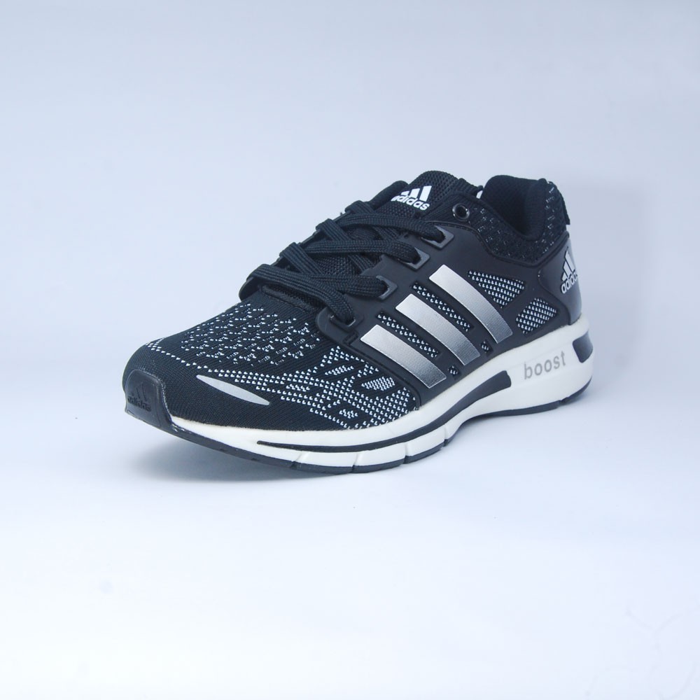 Giay adidas questar boost hotsell