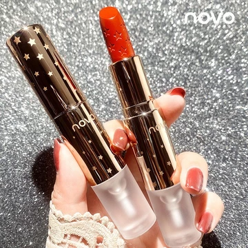 Son NOVO 2 đầu 1 đầu son thỏi + 1 đầu khoá son dưỡng môi