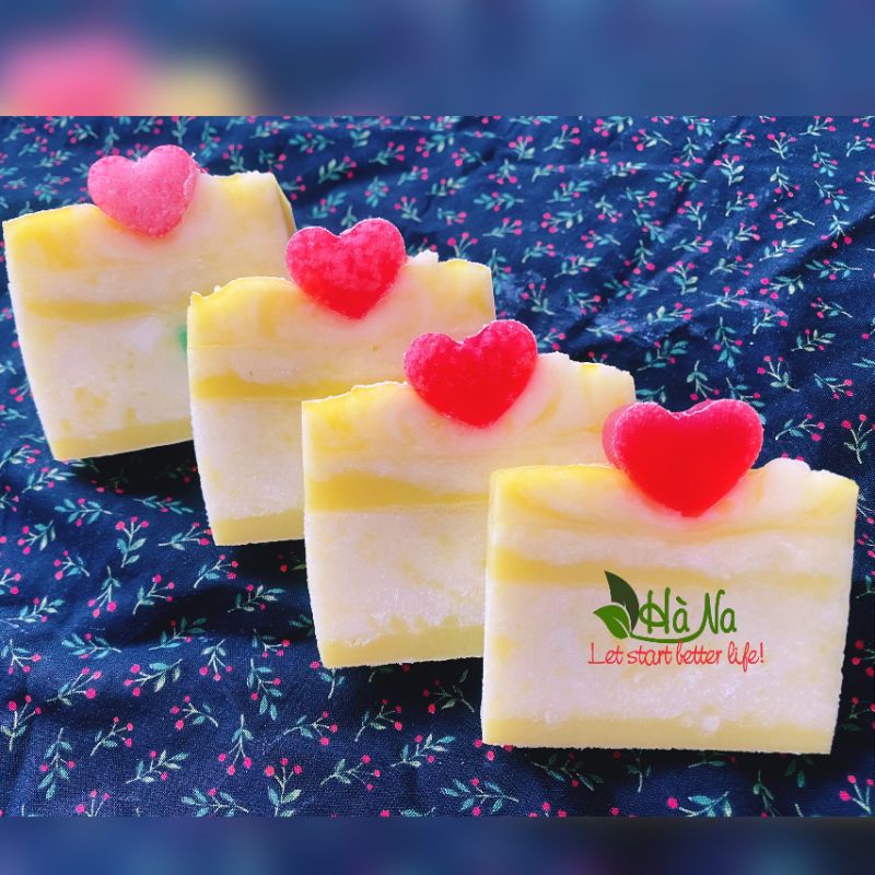 Handmade soap - Tinh Dầu Hà Na - Làm sạch, mềm ẩm da, thư giãn