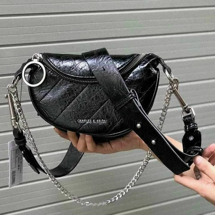 Women's Minimalist Belt Bag – Black – 3