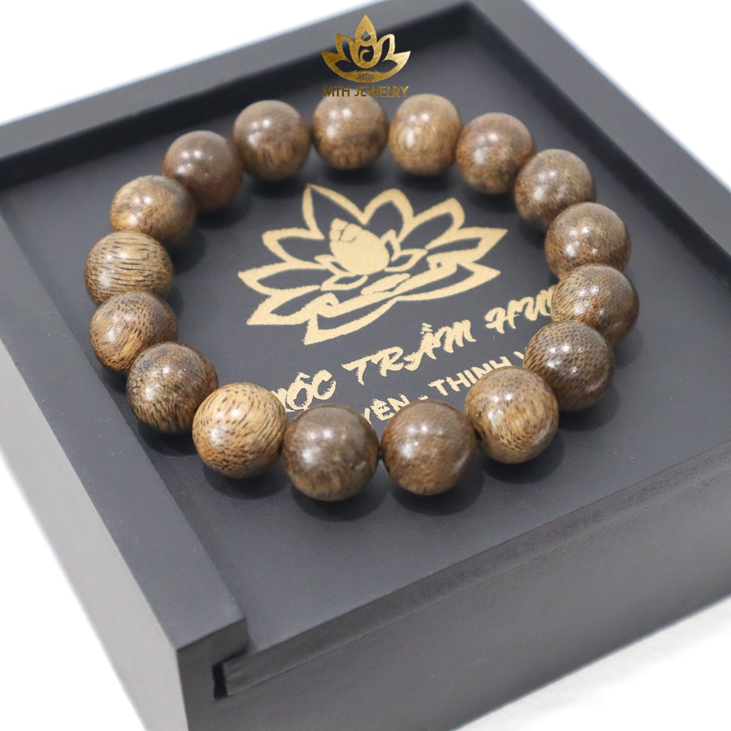Ảnh Vòng Tay Trầm Hương Đeo Tay Tròn Đơn Size 12mm - MTH JEWELRY 3