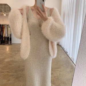 Siêu Xinh Set Áo Khoác Len Lông Mix Váy Body