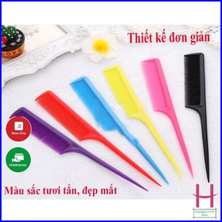 Lược nhựa nhọn rẽ ngôi chuyên dụng hoàn hảo