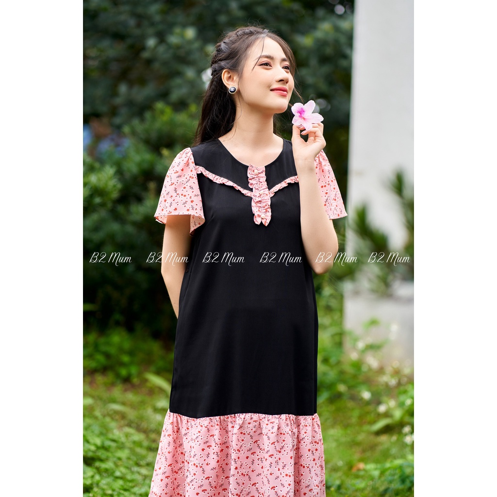 [SALE OFF] Váy bầu công sở phối hoa nhí - đầm bầu xinh thiết kế cộc tay màu đen cổ tròn viền chạy dọc đuôi cá B2Mum V478