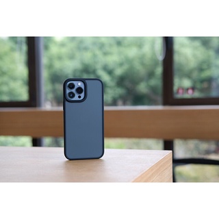[ HÀNG CHÍNH HÃNG ] Ốp lưng ROCK nhám viền mềm chống sốc - chống vân cho iphone 13/13pro/13promax