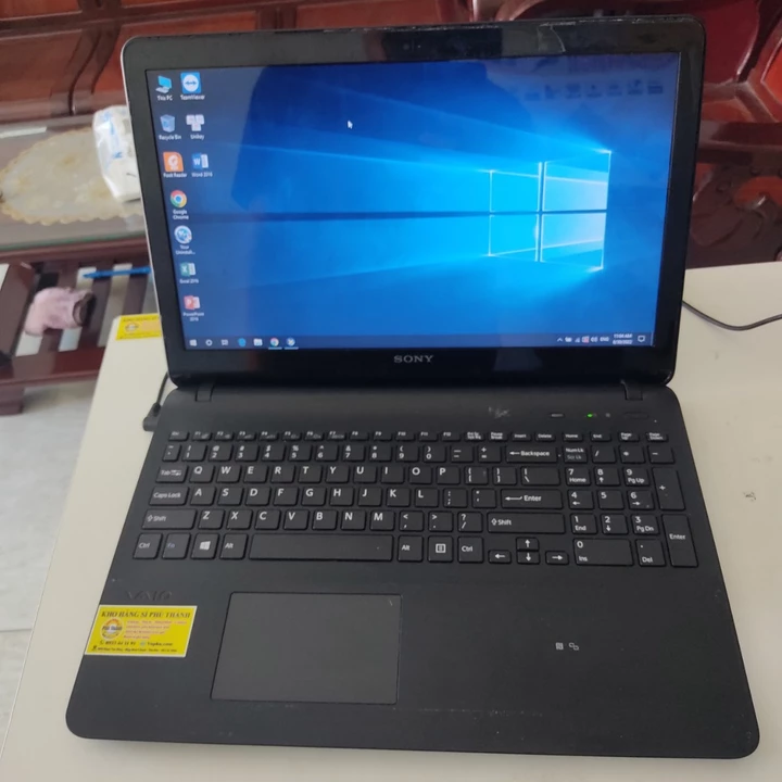 Laptop Vaio SVF153B1QW dùng cho học tập, văn phòng, giải trí (Used)