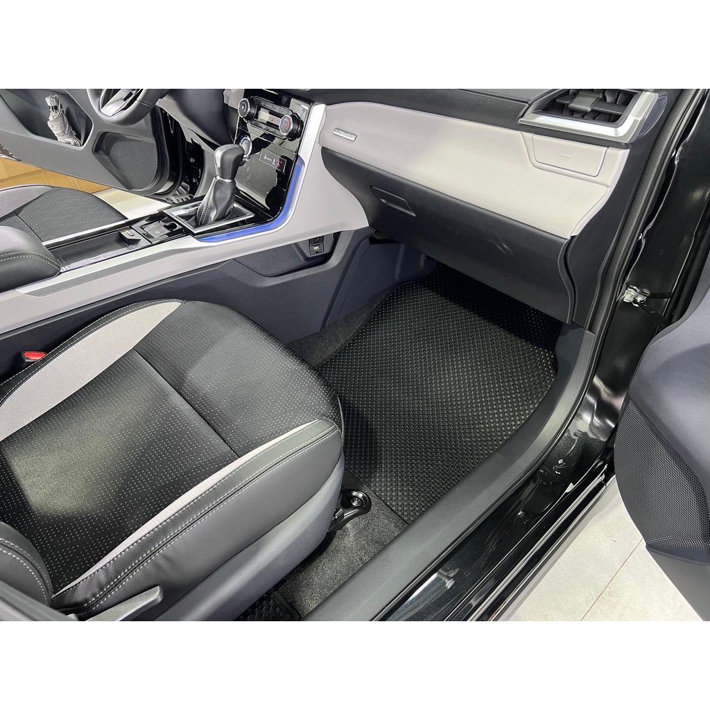 Thảm lót ô tô KATA cho xe Toyota Veloz Cross (2022-2025) - Khít với sàn, Chống trơn, Không mùi, Không ẩm mốc
