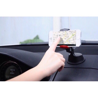 Giá đỡ, kẹp điện thoại trên ô tô, xe hơi xoay 360°  tiện dụng