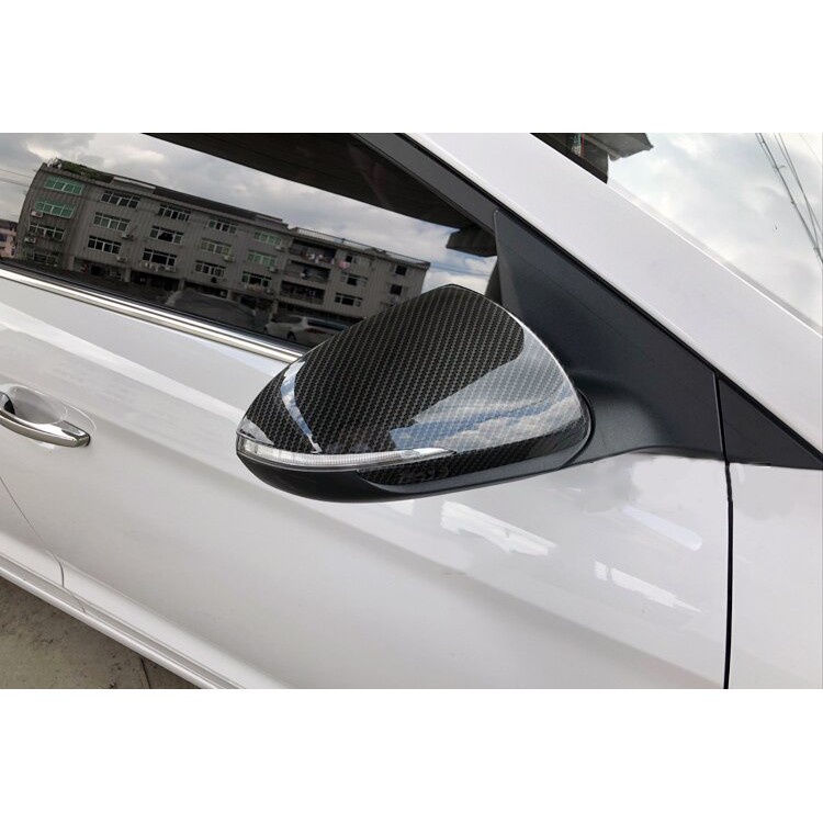 Ốp gương chiếu hậu carbon xe Huyndai Accent 2018 - 2023, 2024 - 2026 Vân cacbon Hàng đẹp - Giá 1 đôi