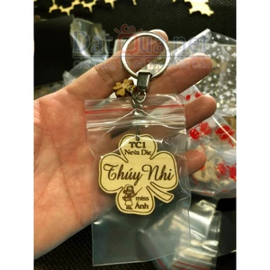 Móc Khóa Cỏ 4 Lá Khắc Tên - chữ 2 mặt (inbox gửi tên in lên) - Móc khóa Cặp đôi - móc khóa kỷ niệm - móc khóa lớp học