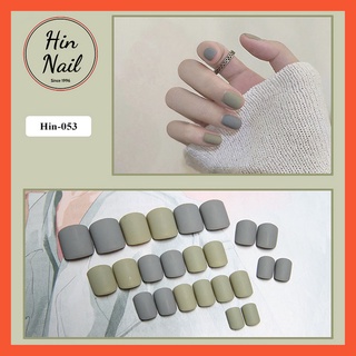 Kẹt mà chưa muốn làm nail? Hãy trang trí móng tay giả của bạn với màu xanh rêu độc đáo từ Hin Nail! Với thông điệp bảo vệ môi trường được thể hiện rõ ràng, móng giả in nail với màu sơn lì xanh rêu sẽ giúp bạn cảm thấy gần gũi hơn với thiên nhiên.