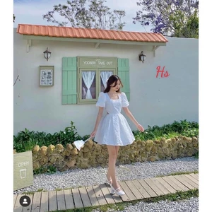 Đầm Xốp khoét eo Cá tính