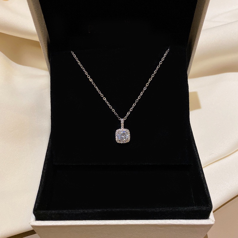 Vòng cổ Choker Thép Titan Mặt Vuông Đính Đá zircon Tinh Xảo Chất Lượng Cao