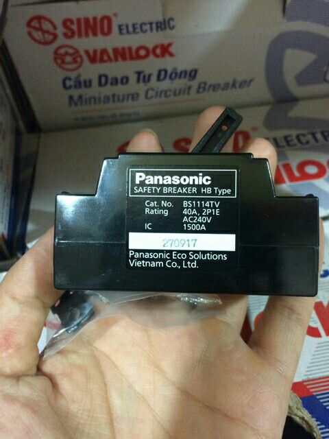 Cầu dao tự ngắt 2 cực 15A, 20A, 30A, 40A Panasonic (attomat khối)