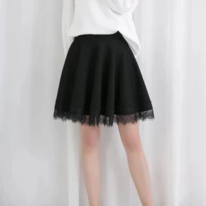 chân váy xòe phối ren dài 50cm