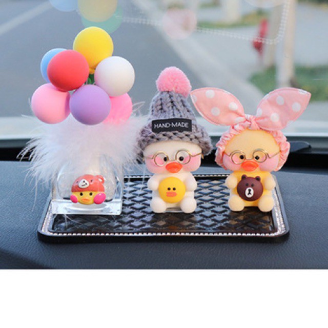 Decor búp bê trang trí taplo ô tô, hoặc để bàn làm việc có tặng kèm sáp thơm