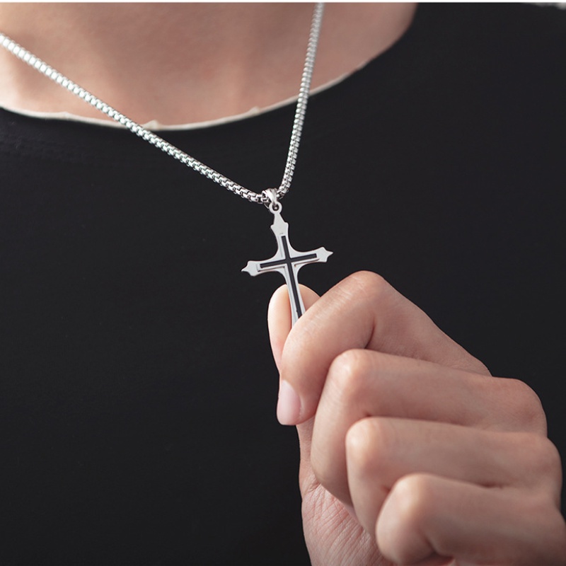 Vòng cổ mặt thánh giá rỗng phong cách gothic cổ điển cho bạn trai