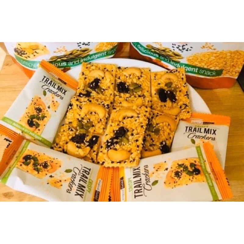 Bánh crackers các hạt dinh dưỡng In Season Snacks Trail Mix Crackers