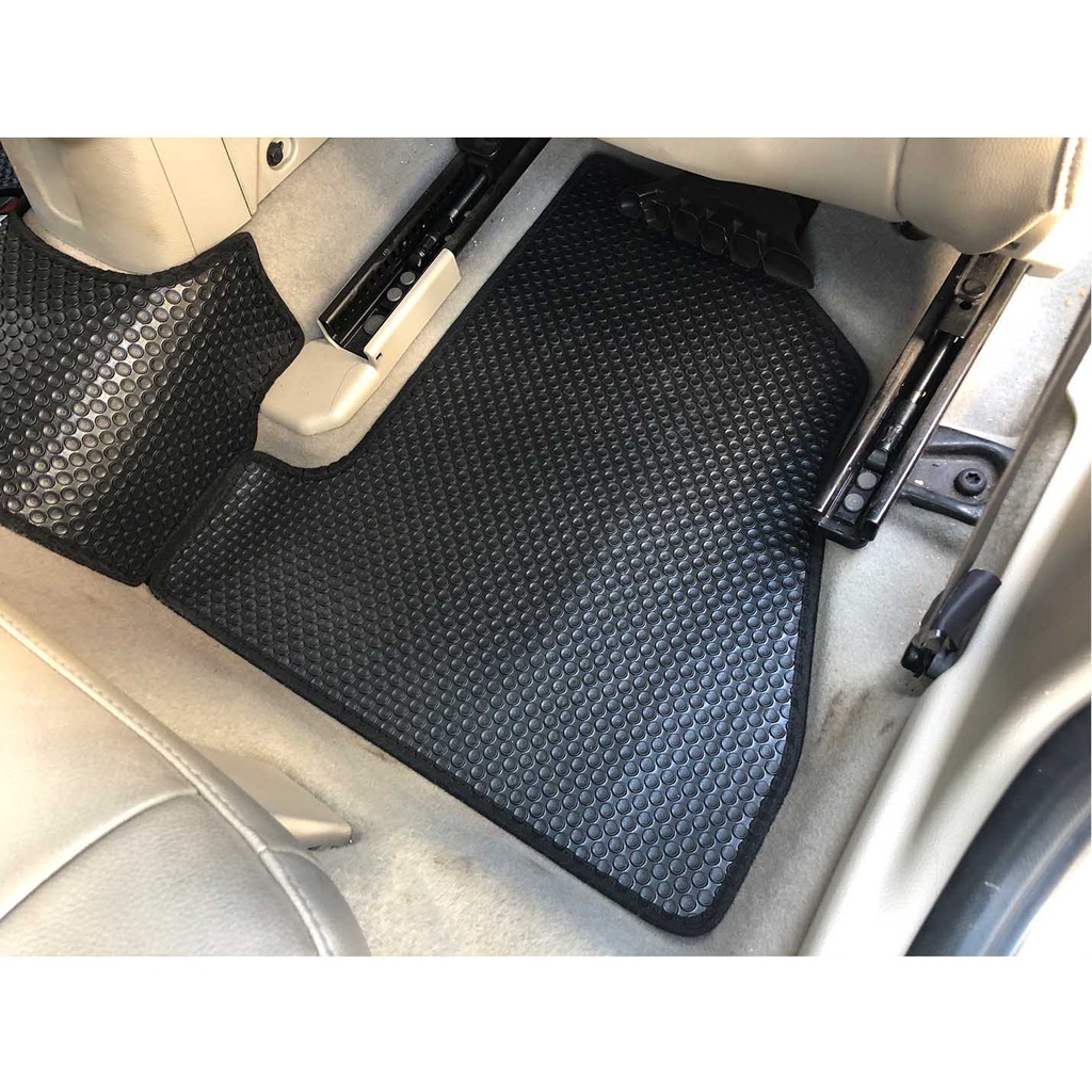 Thảm lót ô tô KATA cho xe Ford Focus (2013-2025)- Khít với sàn, Chống thấm, Chống trơn, Không mùi, Không ẩm mốc
