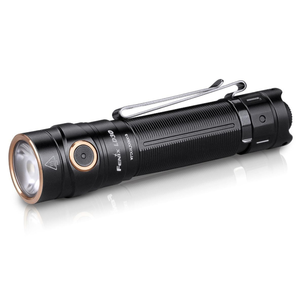 Lampe torche Fenix LD30 + 2 batteries 18650 parfait état (D'occasion) à